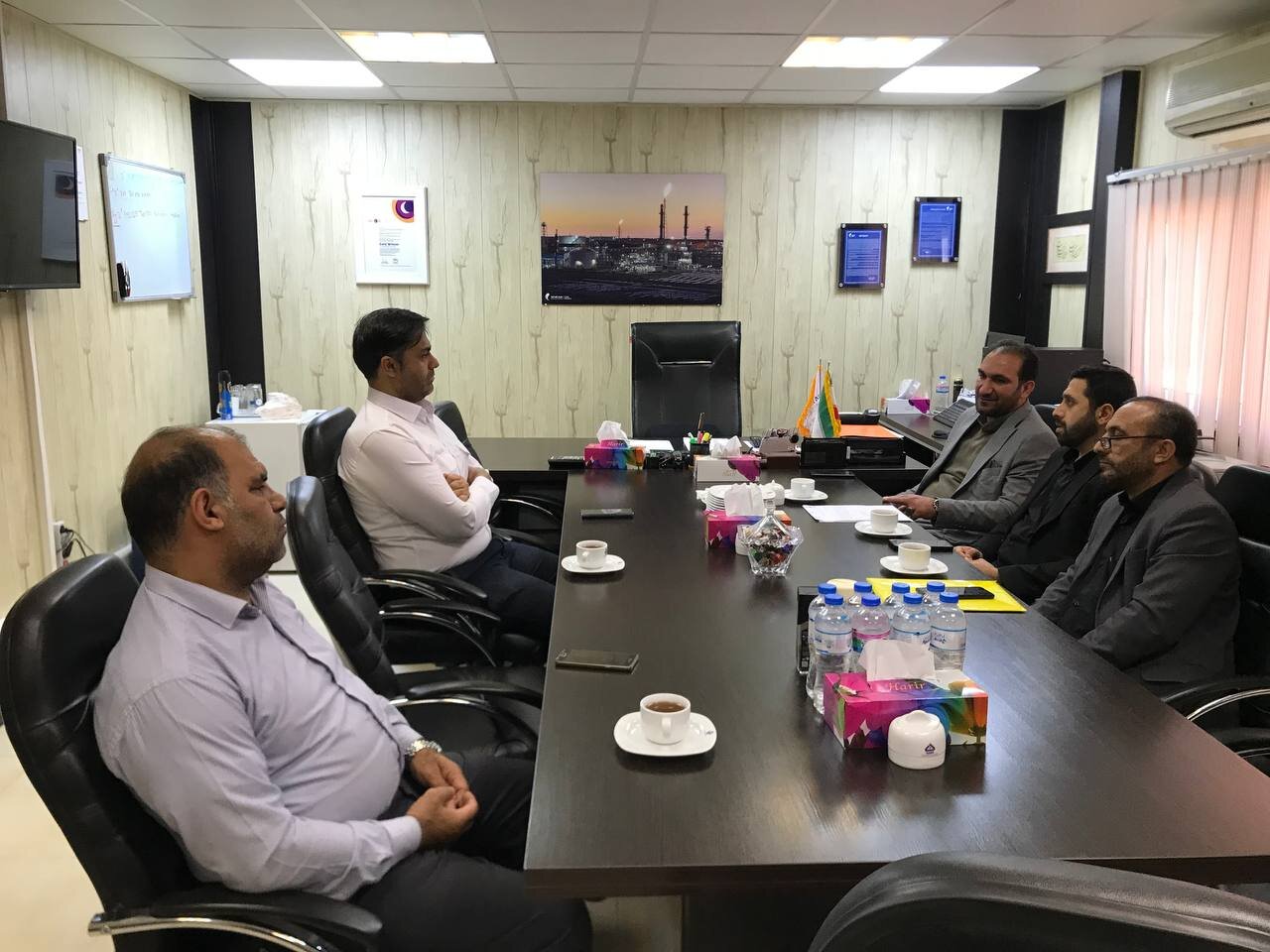 شرکت های نفت و گاز نسبت به اشتغال جامعه ایثارگران ایلام اهتمام ویژه داشته باشند