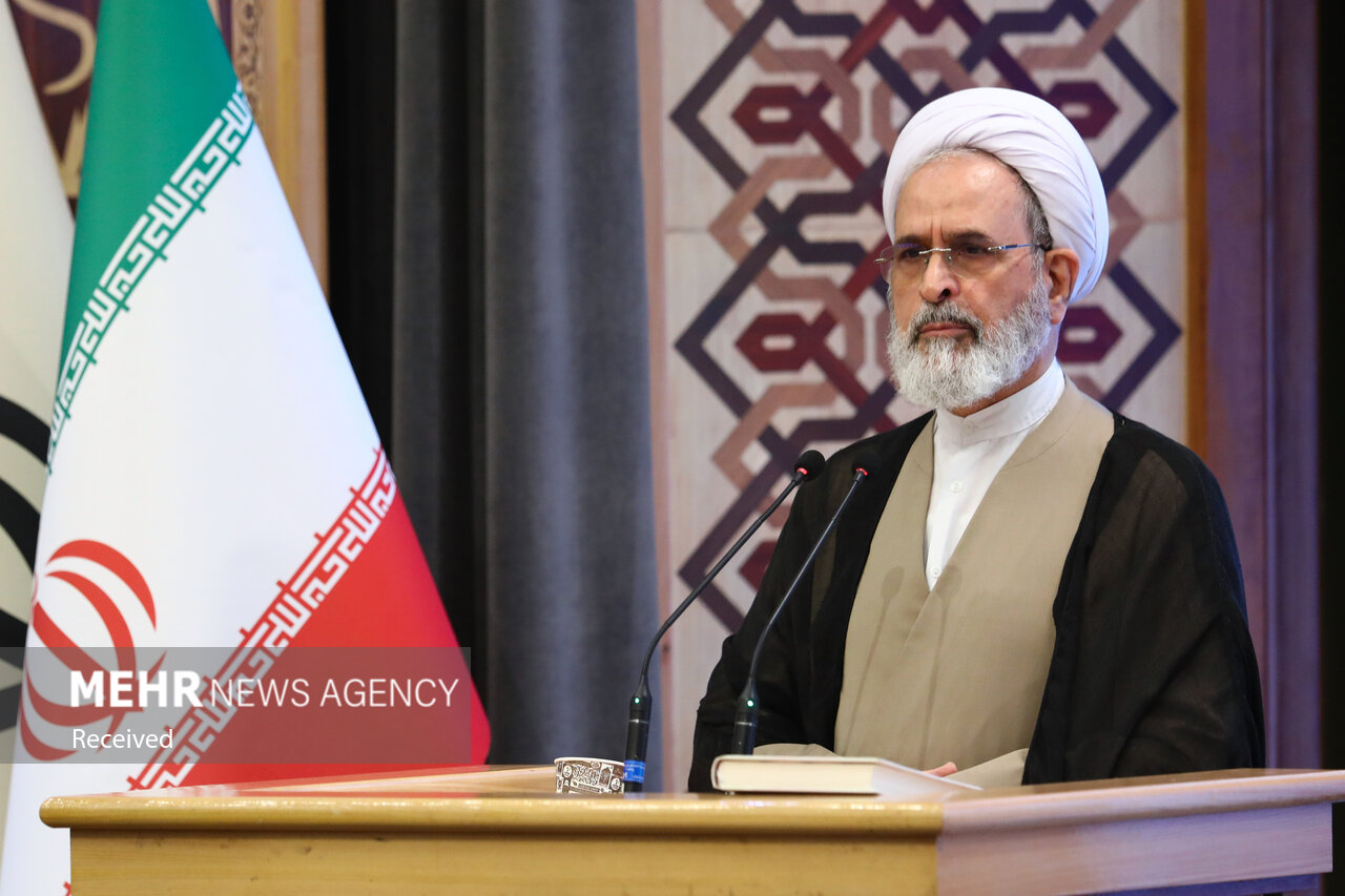 آیت الله اعرافی: دنیا در برابر جنایات و عاشورای امروز غزه مسئول است