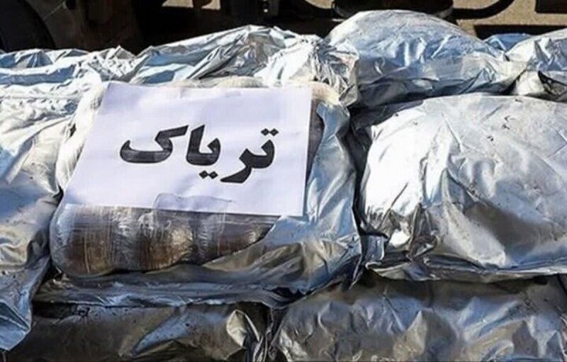 کشف ۲ کیلو تریاک و پلمب ۵ واحد صنفی متخلف در قرچک