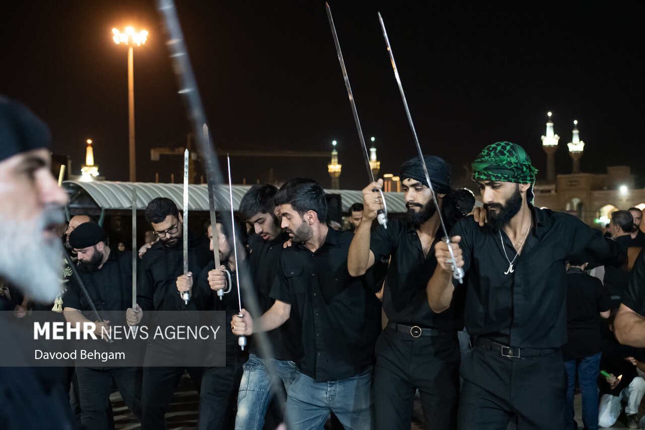 آیین عزاداری «شاه حسین گویان» در جوار حرم امام رضا(ع)