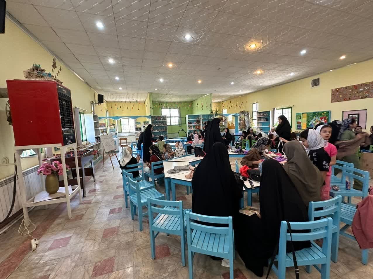 همایش «عروسکهای بهشتی» در چناران برگزار شد