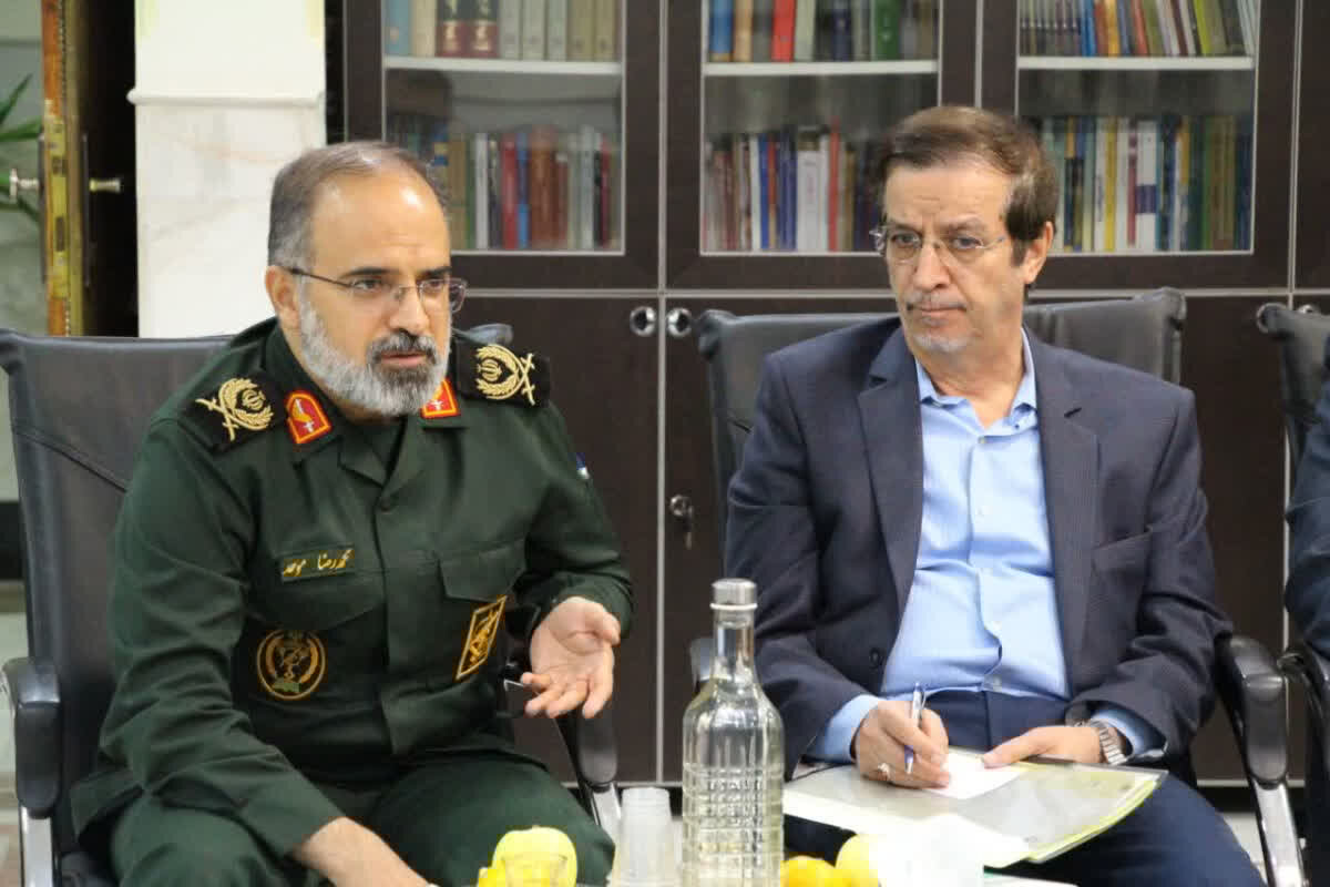 5234760 - قرارگاه ۱۹ دی با هدف تعیین تکلیف امنیت بوستان‌های قم برگزار شد
