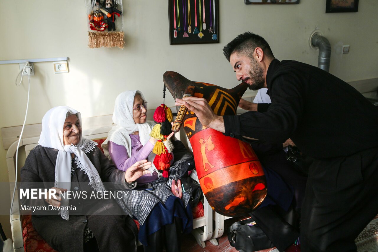 جشن روز مادر در خانه مادربزرگ‌ها