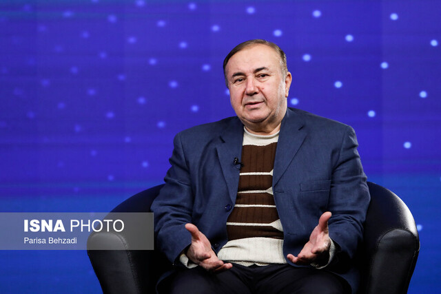 نوین: بانک‌ها سراغ بدهکاران بروند/یارانه‌ ۳ دهک بالا حذف می‌شود/علائم ایمنی در جاده‌ها کافی نیست