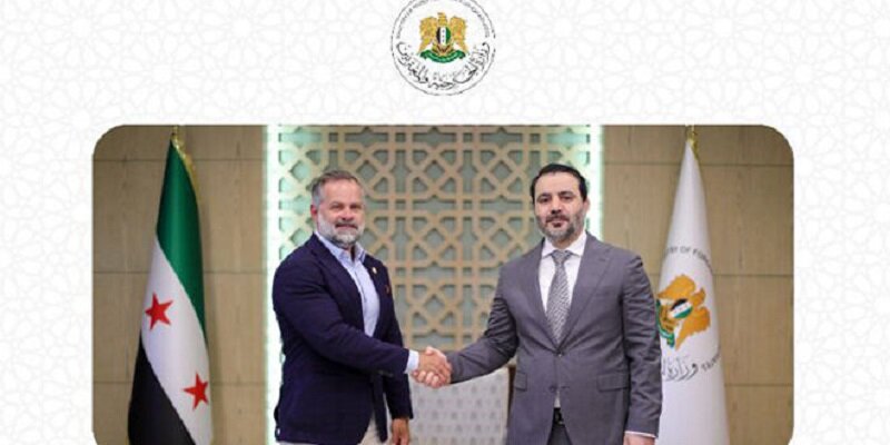 وزیر خارجه رژیم الجولانی و نماینده کنگره آمریکا در دمشق گفت وگو کردند