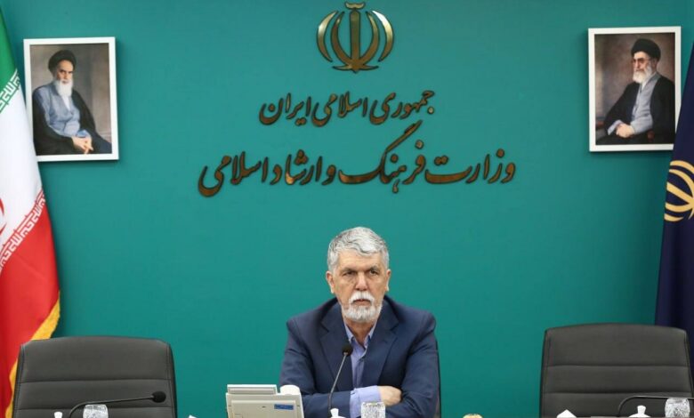 وزیر ارشاد: تئاتر تعطیل شدنی نیست؛ دبیرخانه فیلم فجر نیاز به مکان داشت وزیر ارشاد: تئاتر تعطیل شدنی نیست؛ دبیرخانه فیلم فجر نیاز به مکان داشت