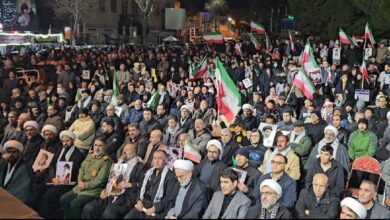 تجمع مردم سنندج در بیعت با رهبر انقلاب اسلامی