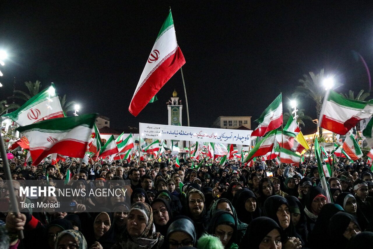 اجتماع حماسی مردم رشت با نوای «صادق آهنگران»