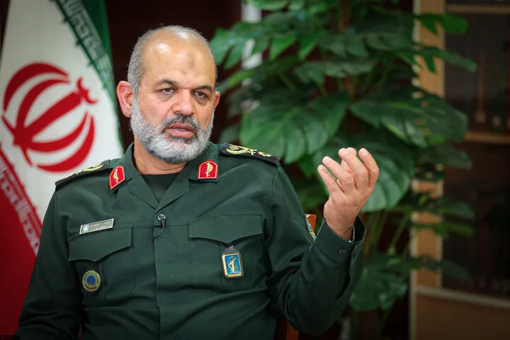 سرلشکر وحیدی: هیچ قدرت فرامنطقهای حق ندارد در تنگه هرمز مداخله نماید سرلشکر وحیدی: هیچ قدرت فرامنطقهای حق ندارد در تنگه هرمز مداخله نماید